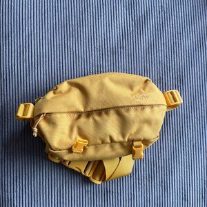 Moment Fanny Sling 2L